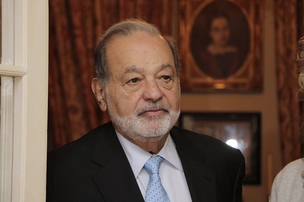 Retrato del empresario Carlos Slim fundador de América Móvil
