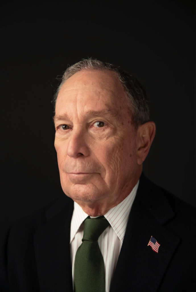 Retrato del empresario Michael Bloomberg fundador de Bloomberg LP